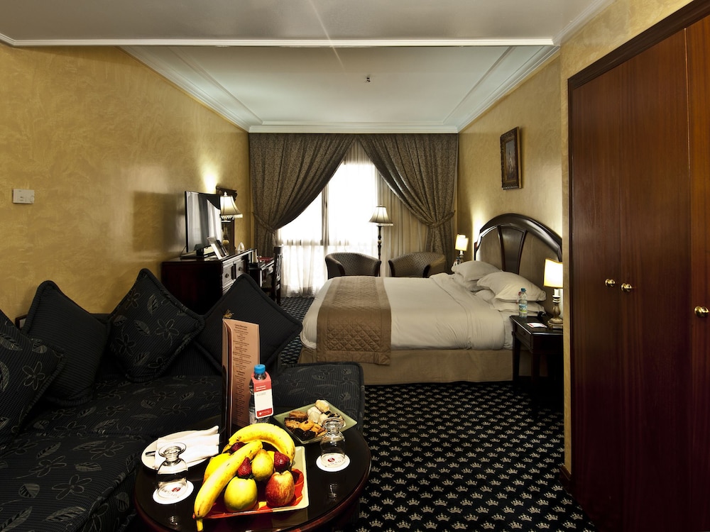 Executive Room, 1 King Bed, Non Smoking - Photo 4