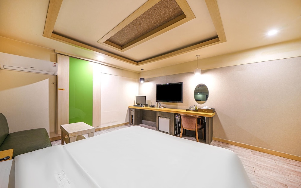 Room (Standard (Netflix Watcha TVing instal) - Photo 3