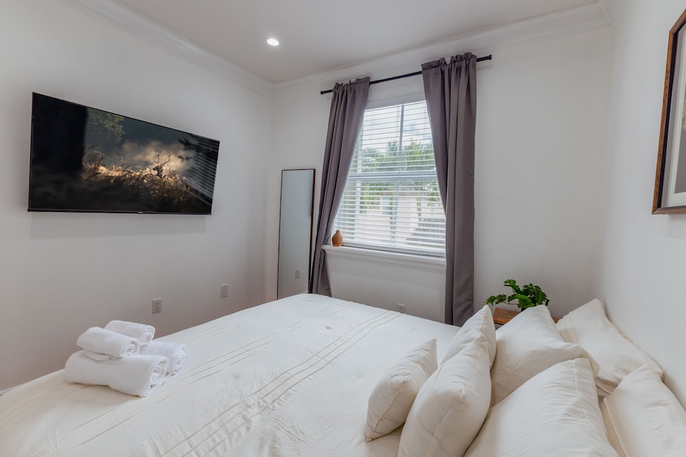 Villa, 5 Bedrooms, Accessible, Smoking photo 2