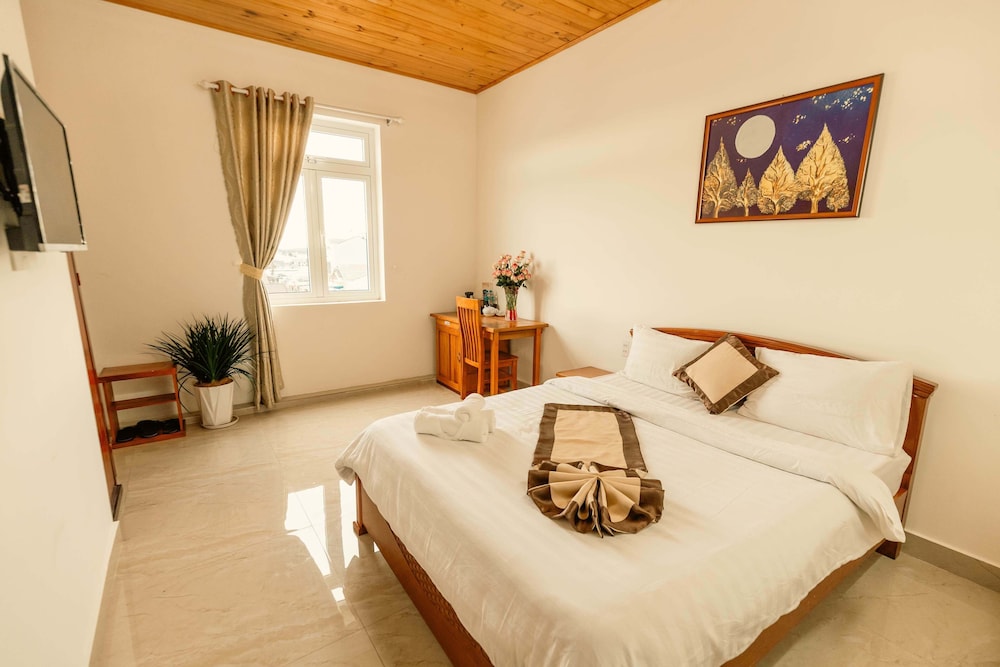 Basic Double Room, Valley View