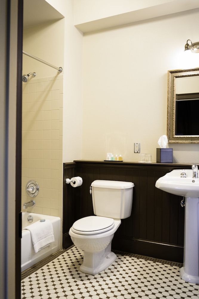 Deluxe Double Room, 1 Bedroom photo 3