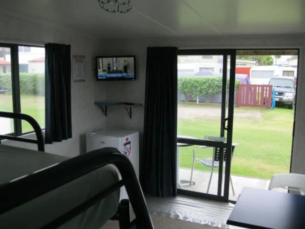 Standard Cabin 3 Berth (No Linen Supplied) photo 3