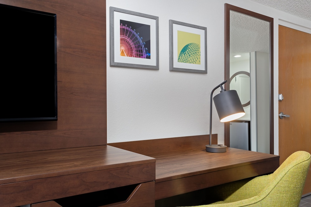 Studio Suite Two Queens