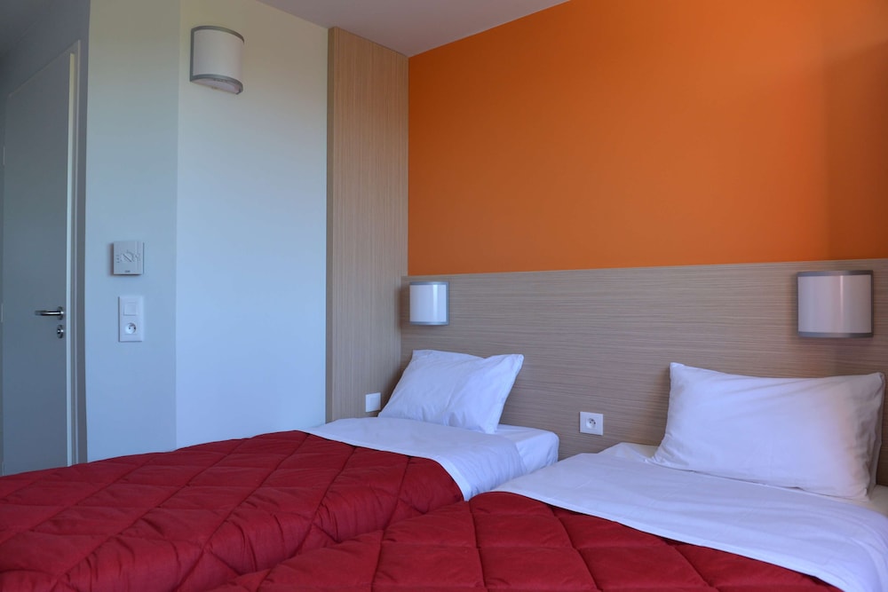 Standard Room, 2 Twin Beds - Photo 3