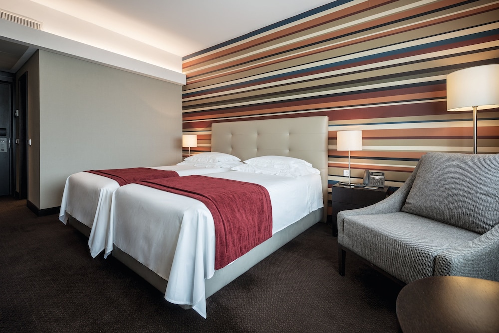 Standard Twin Room photo 2