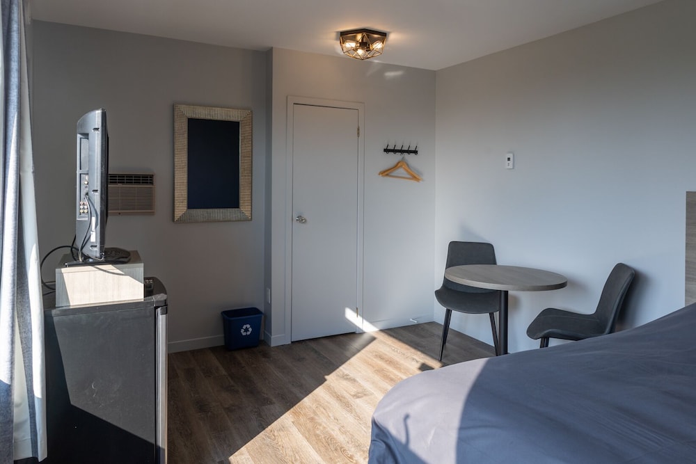 Standard Room photo 2