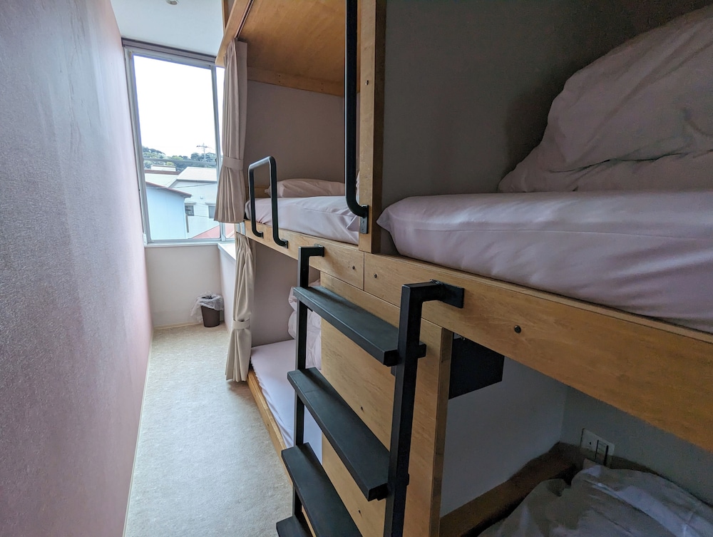 Basic Shared Dormitory, Women only