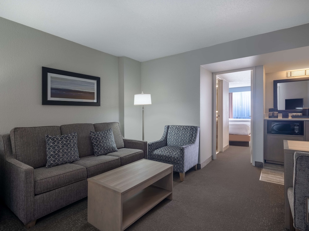 Suite, 2 Queen Beds, Non Smoking - Photo 5