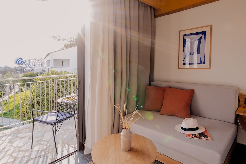 Classic Room, Garden View - Photo 2