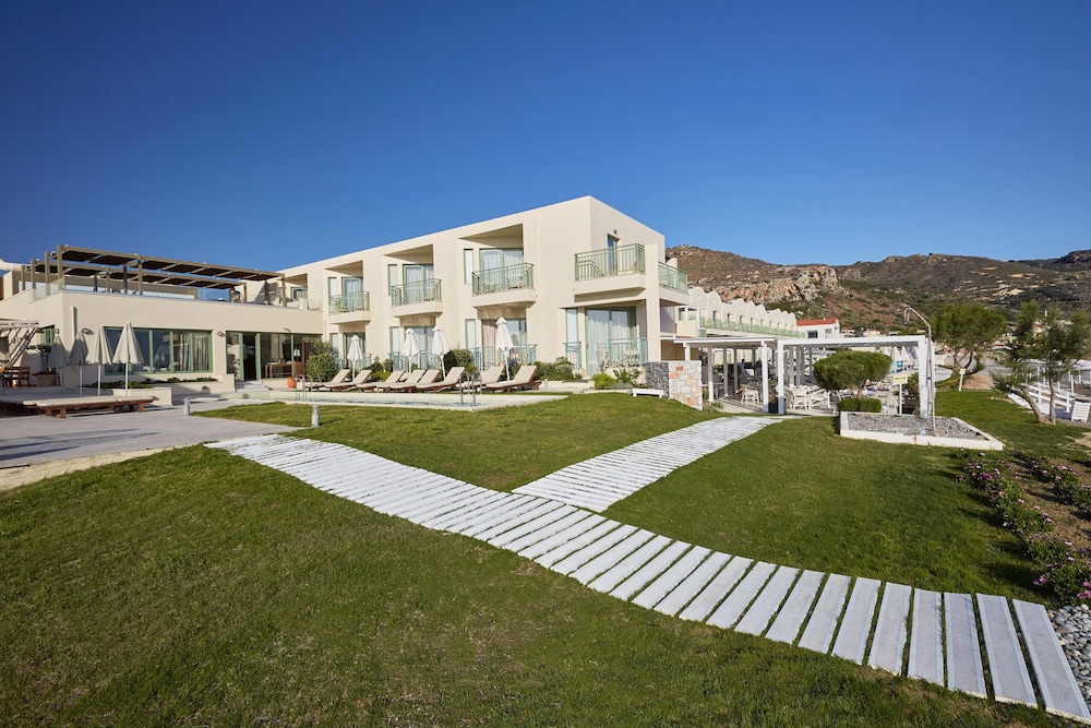 Double Room, Sea View (Sharing Pool - AD) - Photo 9