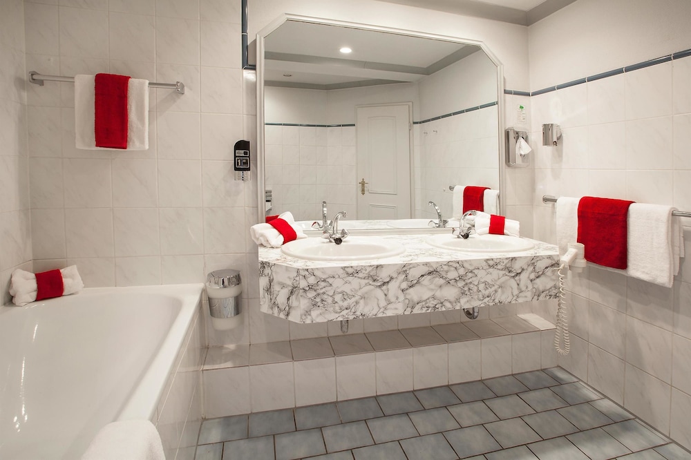 Standard Triple Room - Photo 6