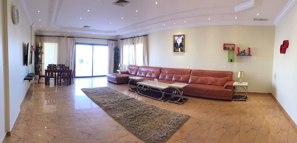 Family Chalet, 5 Bedrooms, Sea View, Ground Floor photo 2