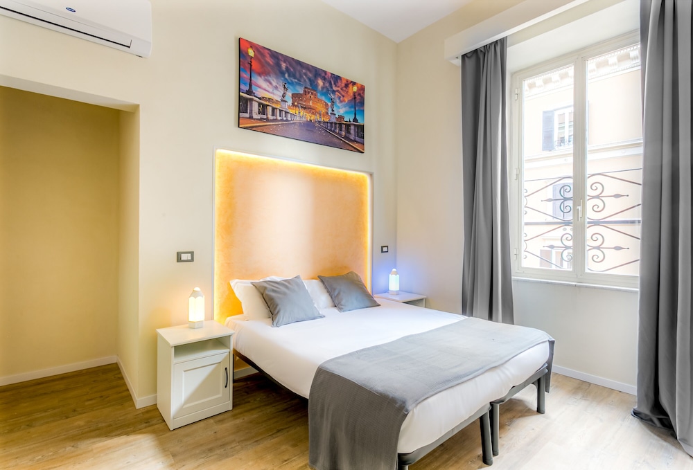 Superior Suite (310)