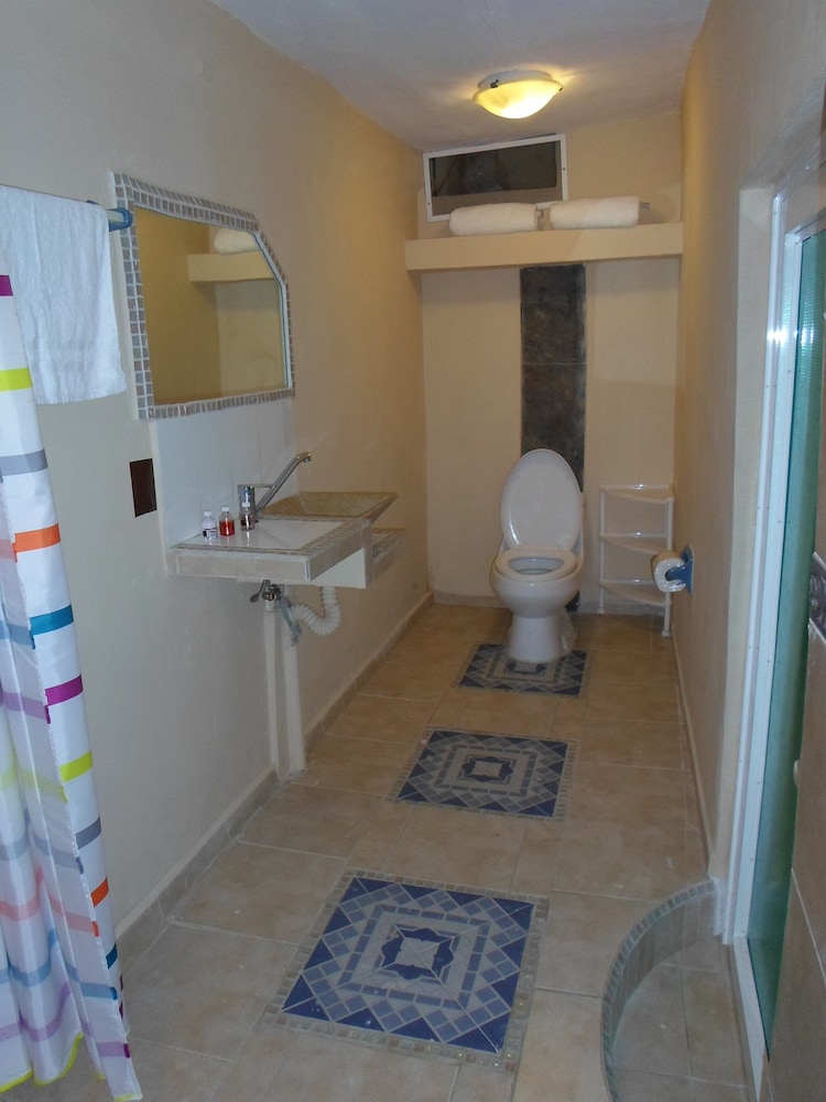 Comfort Double Room, 2 Queen Beds photo 3