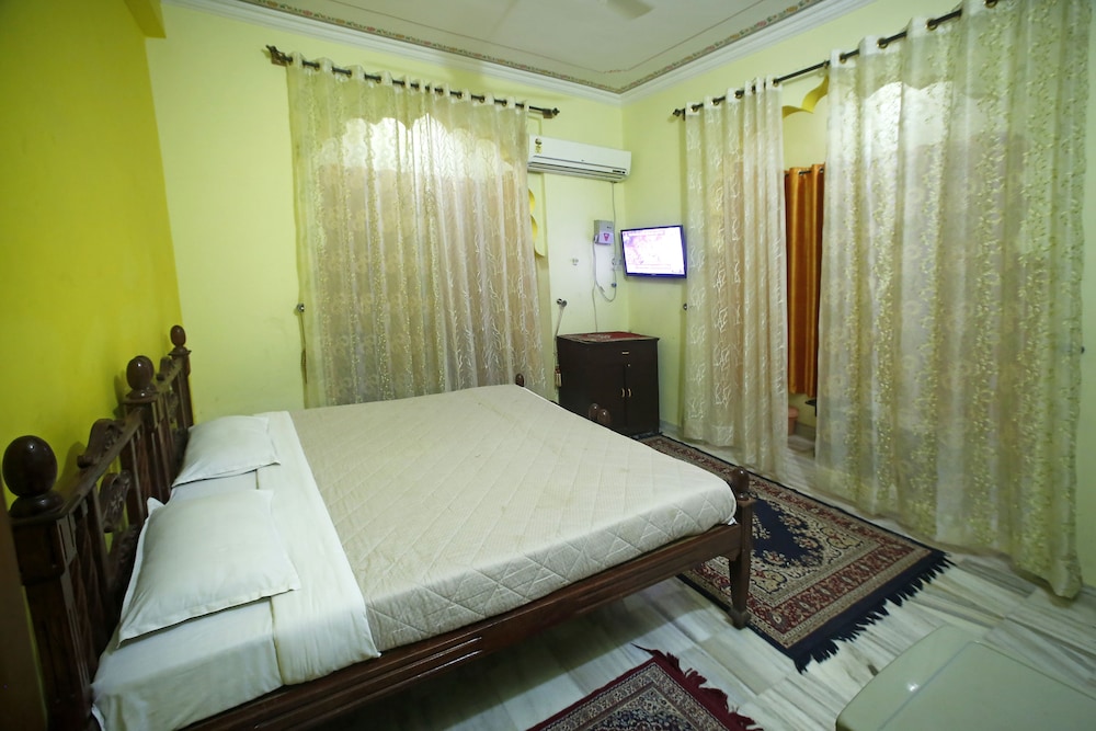 Deluxe Double Room Single Use
