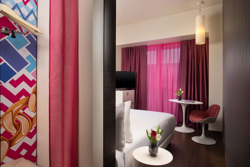 Available room