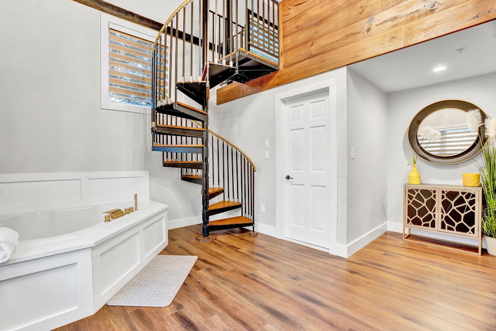 Barn Suite 3 photo 1