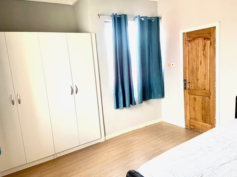 Luxury Apartment photo 3
