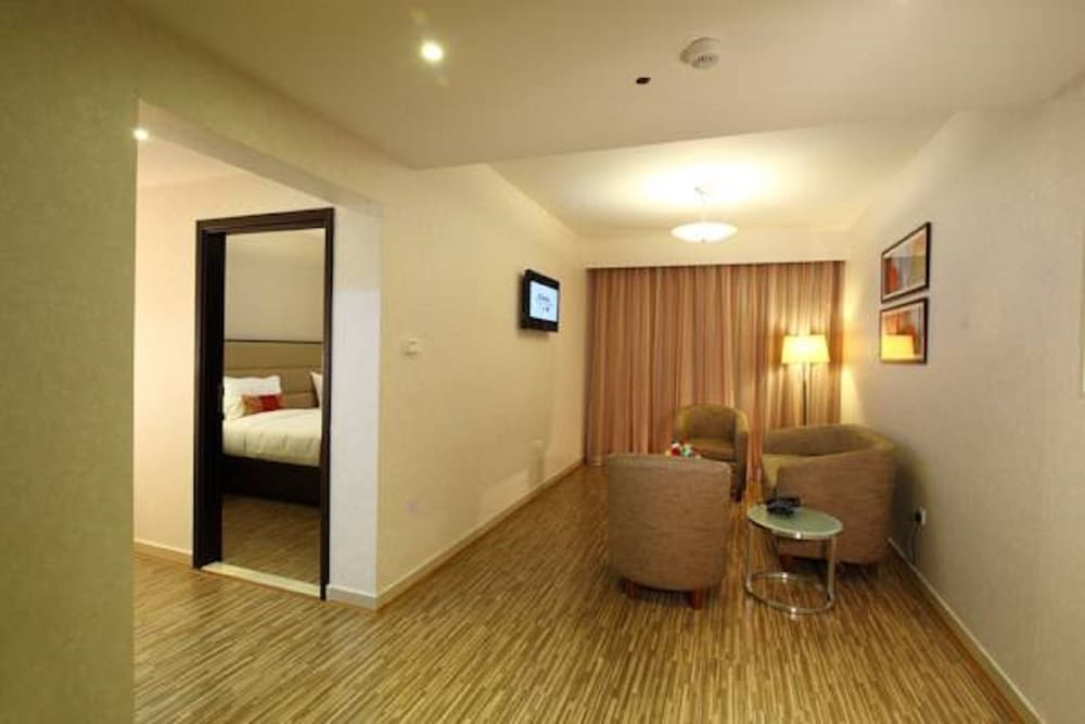 Executive Suite photo 2