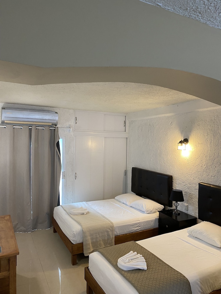 Standard Suite, Multiple Beds, Non Smoking, Balcony