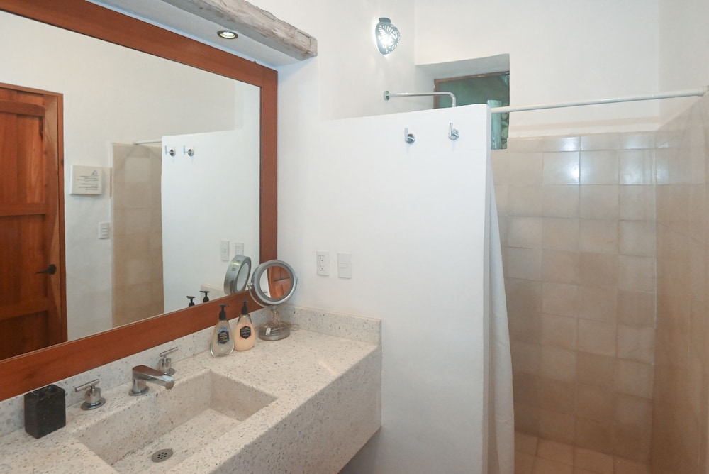 Classic Room with King size bed - (Building#1) - ground floor photo 2