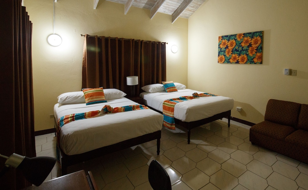 Deluxe Room, 2 Double Beds