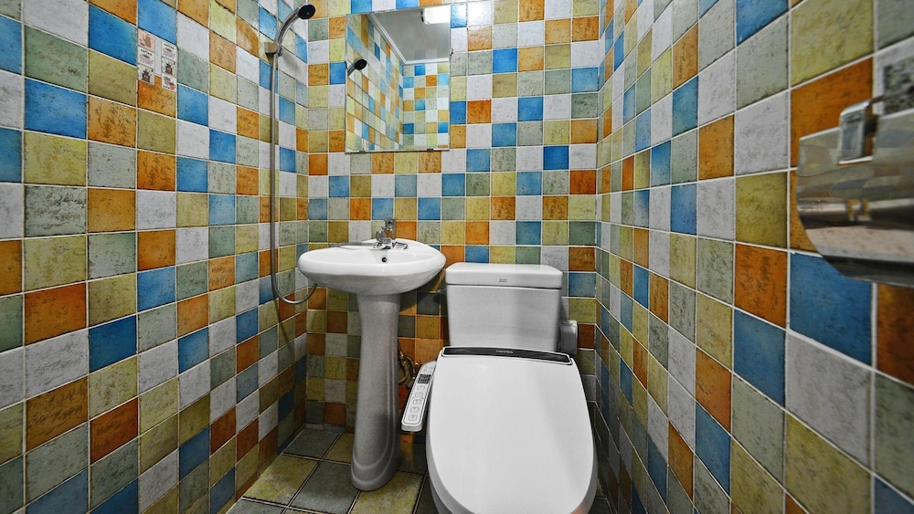 Basic Room, 1 Bedroom (Bergamoth ( No cooking )) - Photo 3