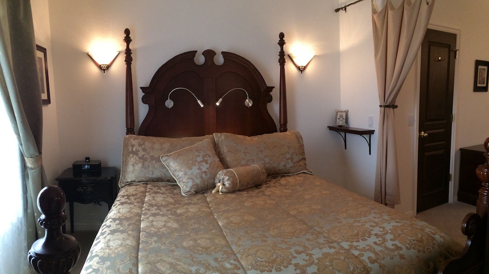 Standard Room, Multiple Beds, Private Bathroom -Not in Room photo 1