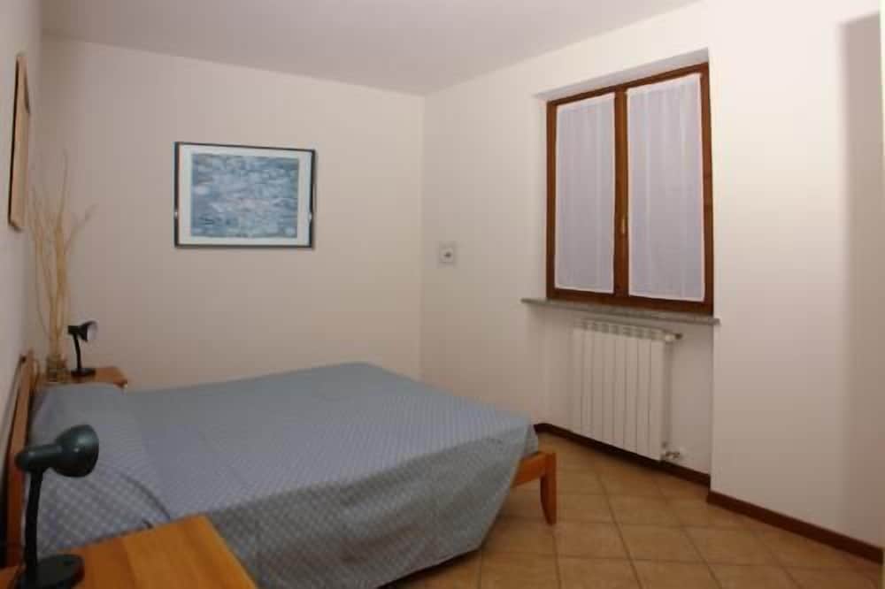 Apartment, Lake View