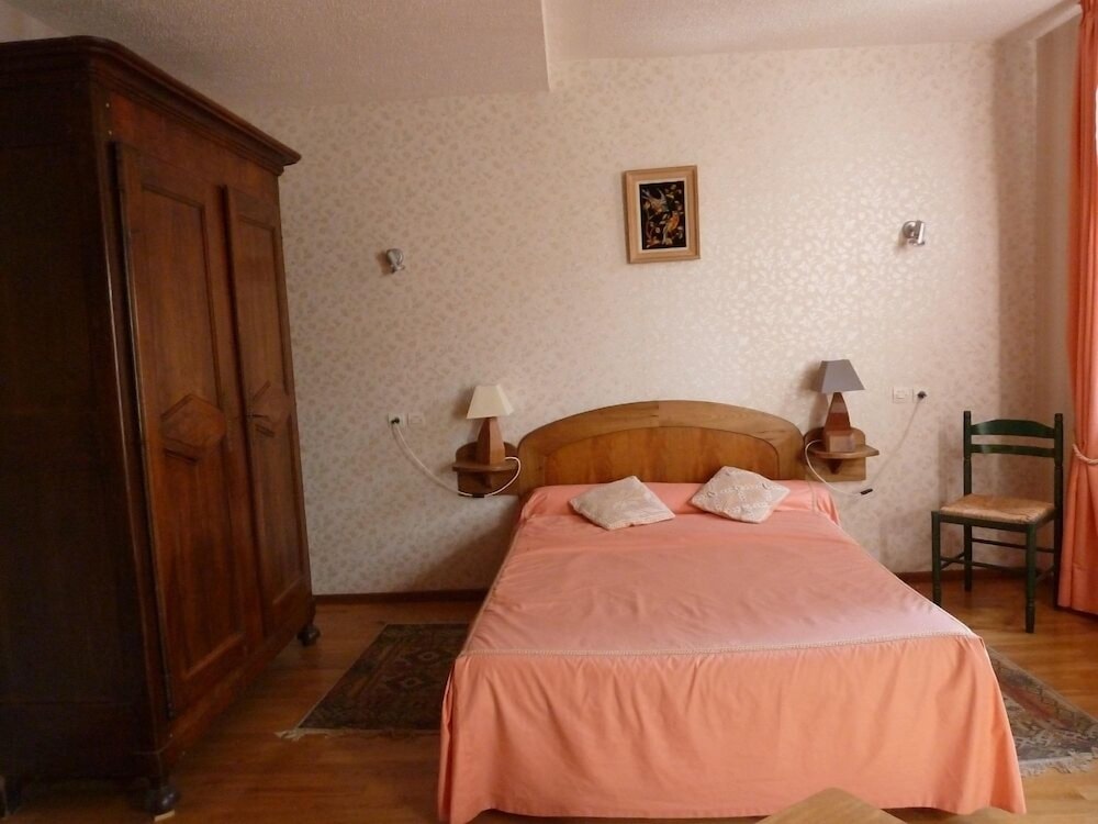 Double Room (Ormeau) photo 3