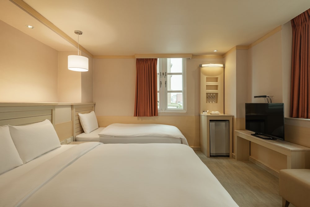 Deluxe Triple Room photo 3