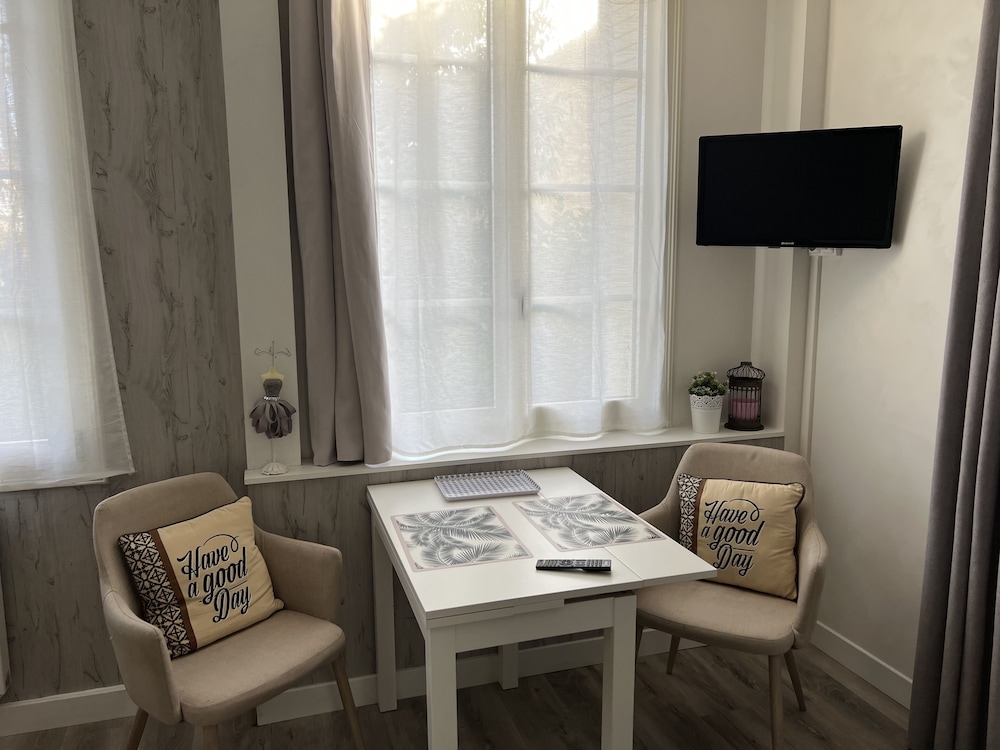 Room, Accessible (Chambre Boisée) photo 3