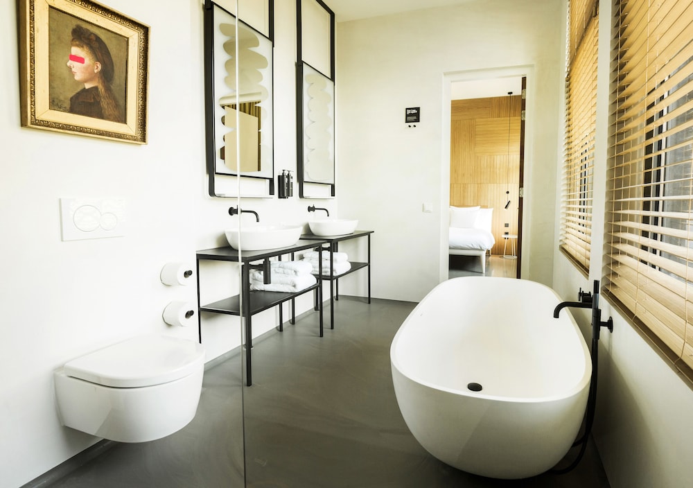 Conscious Wow Room, Park view