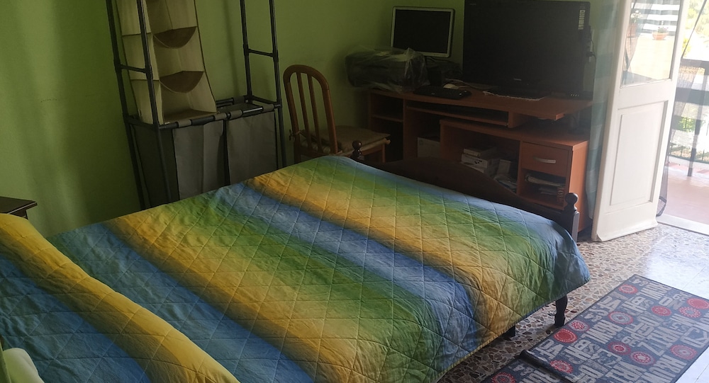 Basic Double Room, 1 Bedroom, Mountain View photo 1