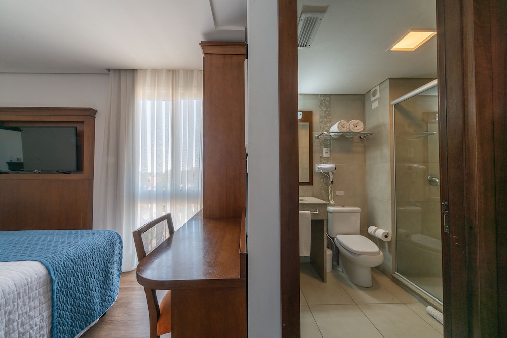 Standard Double or Twin Room, 1 Queen Bed