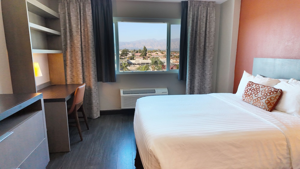 Deluxe Double Room, Non Smoking - Photo 4