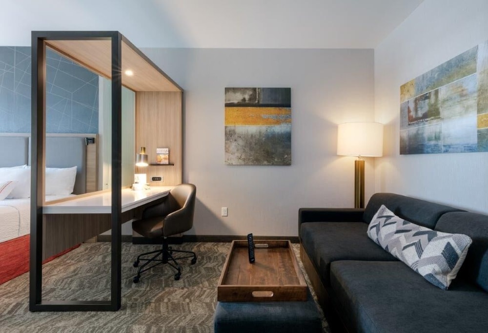 Suite, 2 Queen Beds (Mobility Accessible, Tub) - Photo 2