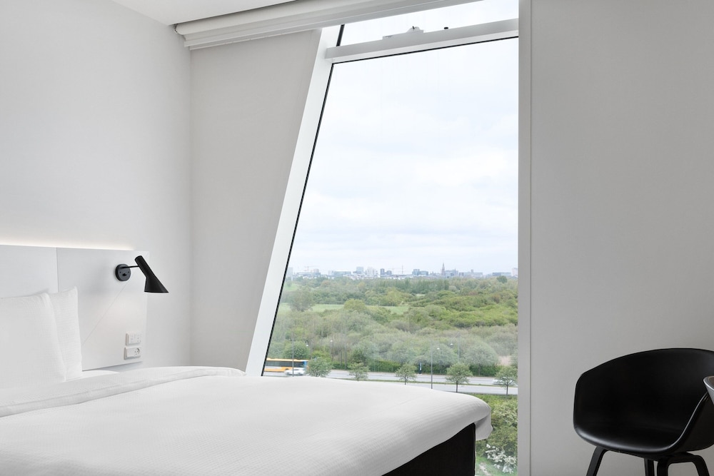 Room, 1 Queen Bed, City View