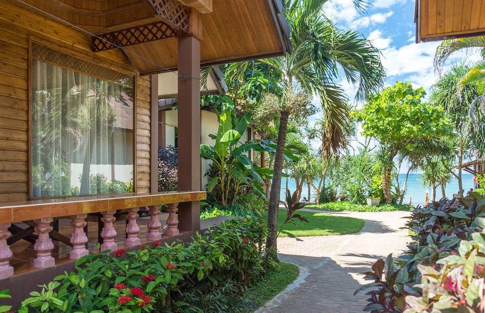 Deluxe Bungalow photo 3