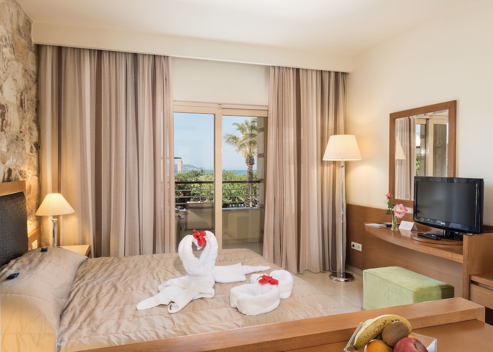 Inland View Suite - Photo 3