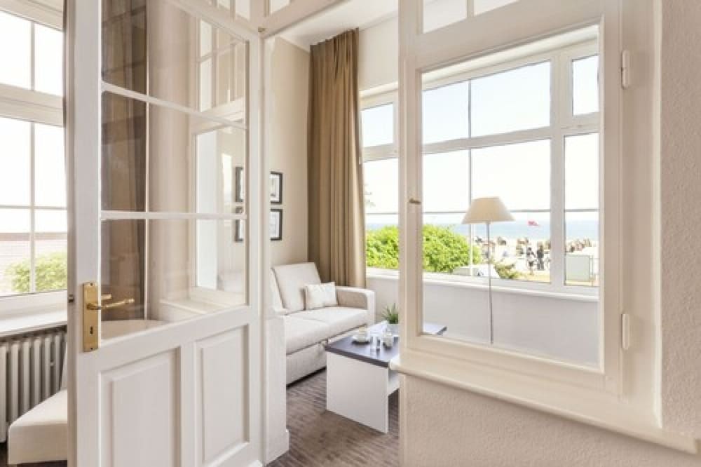Double Room, Ocean View (XL) thumbnail 5