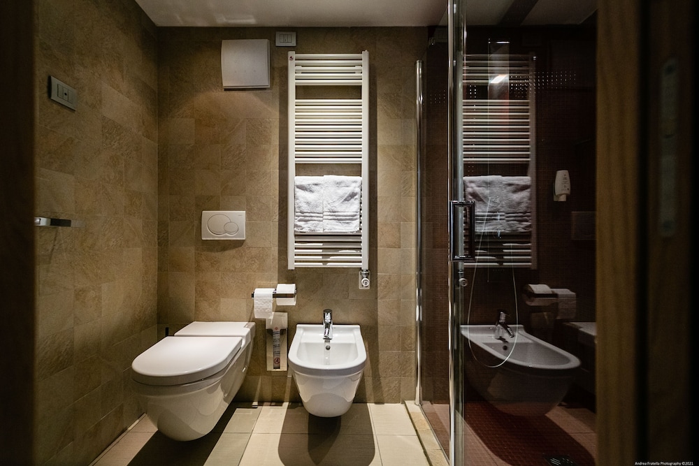 Deluxe Room - Photo 15