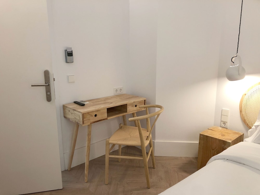 Basic Double Room photo 2