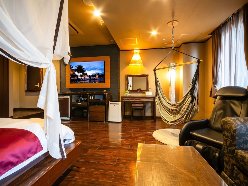 Double Room, Non Smoking (with Extra Bed) photo 3