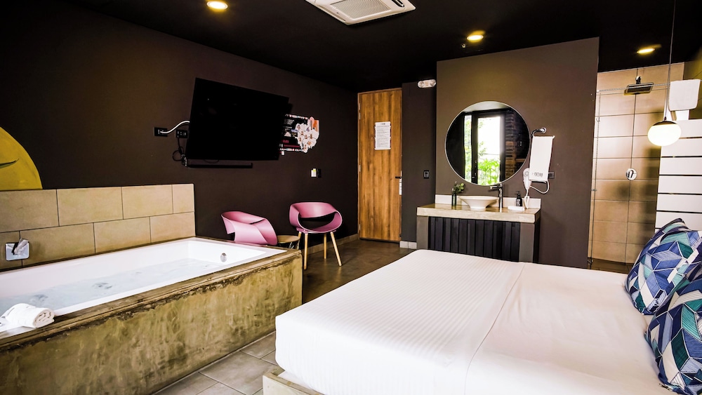 Deluxe Double Room photo 3