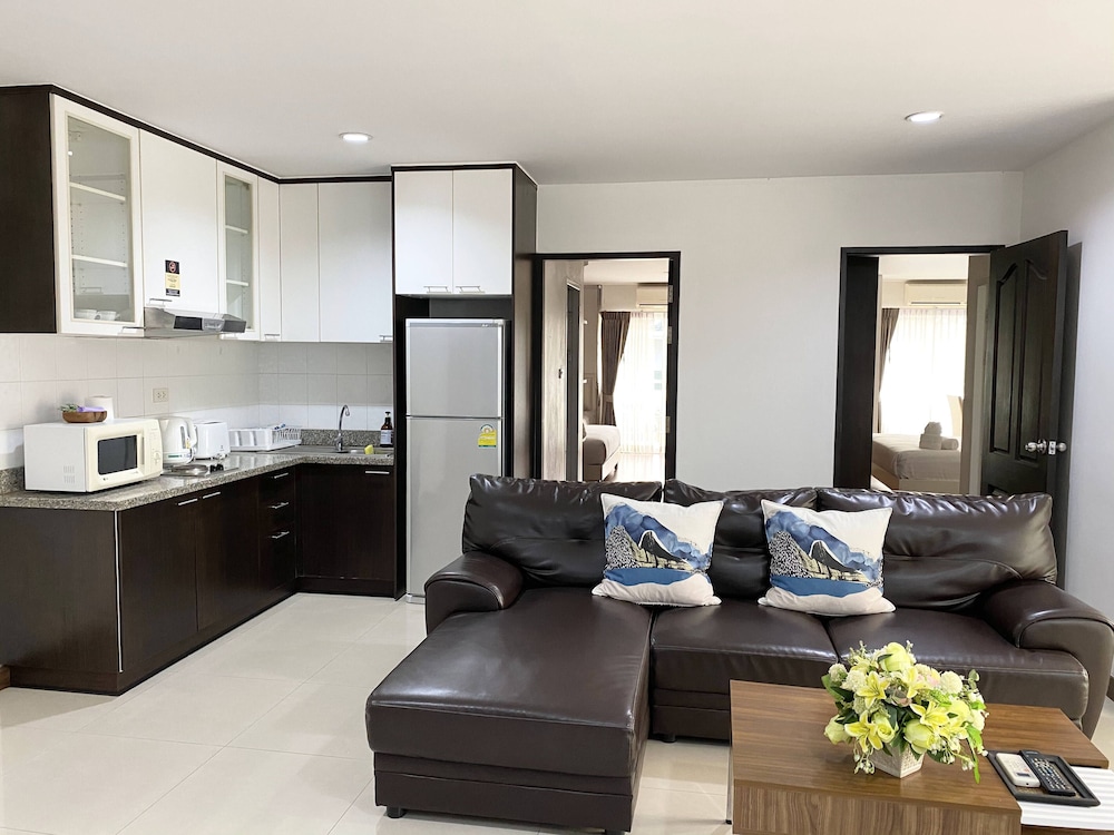 Standard Room, 2 Bedrooms, Non Smoking, City View photo 2