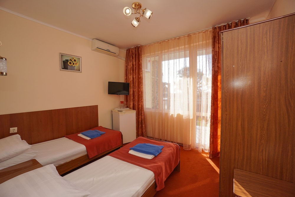 Standard Double or Twin Room, Balcony (Cottage #1-2) photo 3