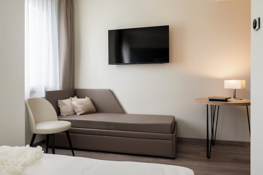 Superior Triple Room photo 3