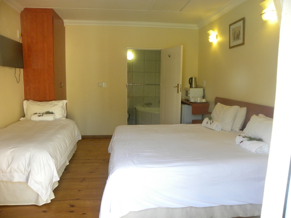 Self-catering Triple Room photo 1