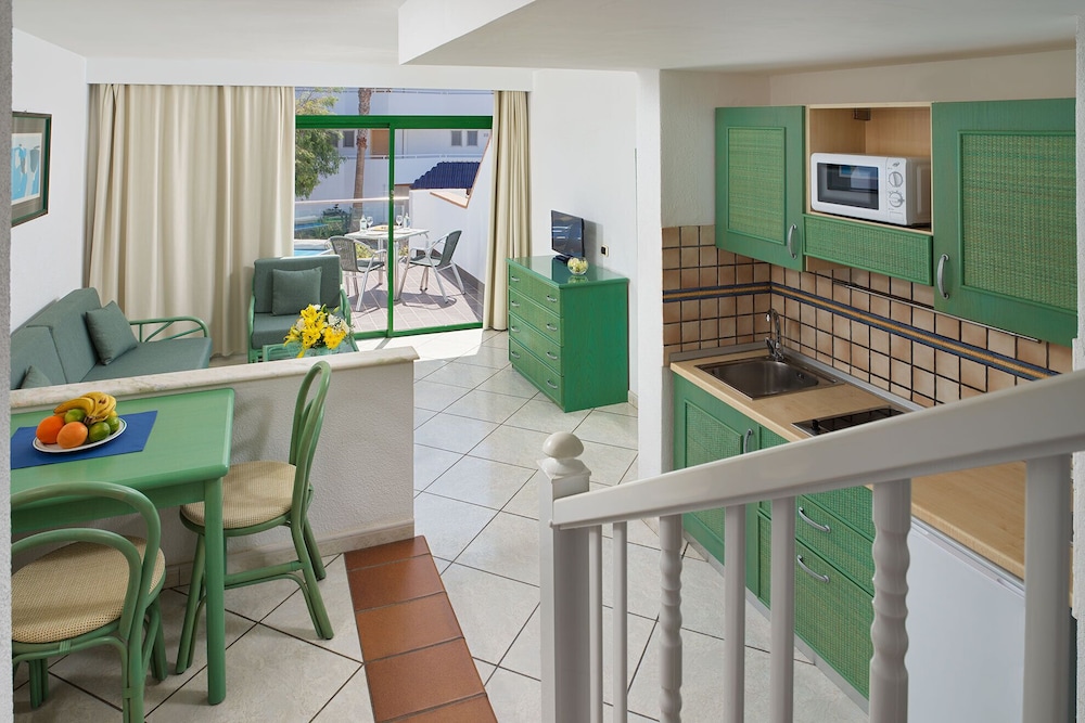 Dúplex, Varios Dormitorios, Balcón, Vista al Jardín